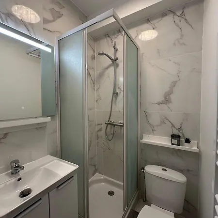 New 114 Manon - Cosy Center Apartman *